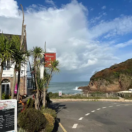 The Prince Of Wales Hotel-3