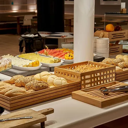 Doubletree By Hilton Girona-3