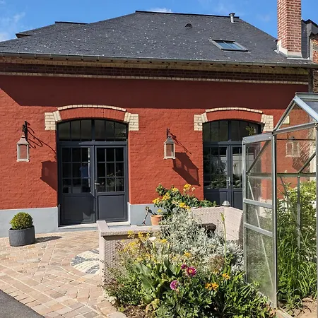 Hotel Et Spa Le Lion D'Or-3
