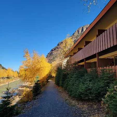 Hot Springs Inn-3