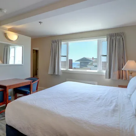 Atlantic Oceanfront Hotel, Wells Beach-3