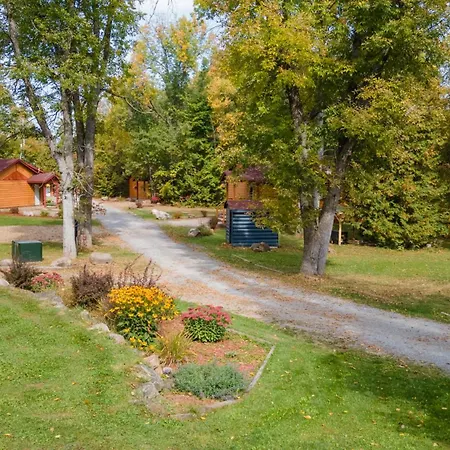 Lakepoint Cottage Resort-3