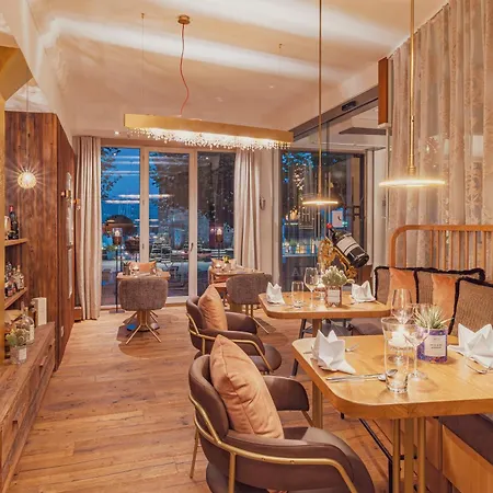 Yachthotel Helvetia Spa- Und Wellnessdomizil-3