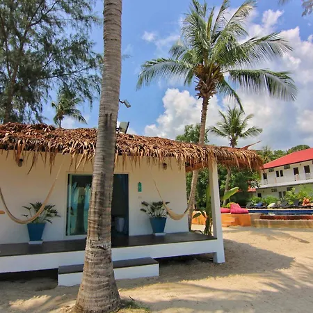 Sarana Bungalows (Adults Only)-3