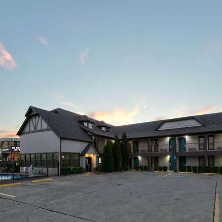 Howard Johnson By Wyndham San Marcos-3