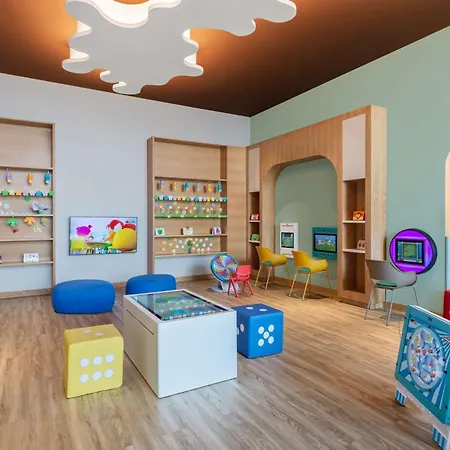 Hampton By Hilton Marjan Island-2
