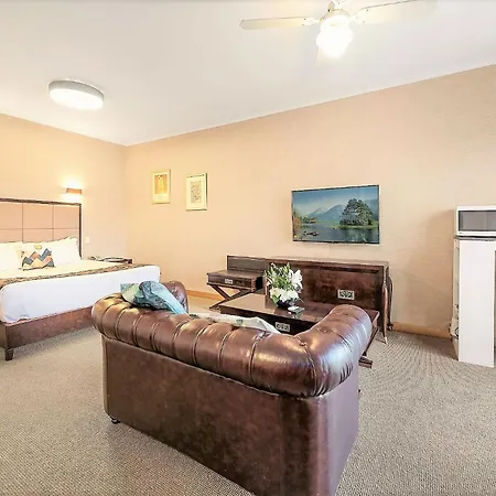 Eltham Gateway Hotel & Conference Centre-3