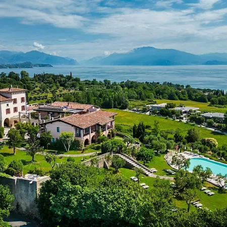Castello Belvedere Apartments-2