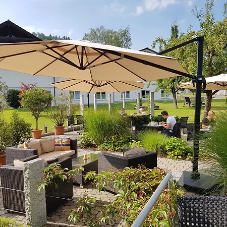 Landhotel Sonnenhalde-2