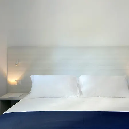 Torre San Vito Beach Hotel 3S-3