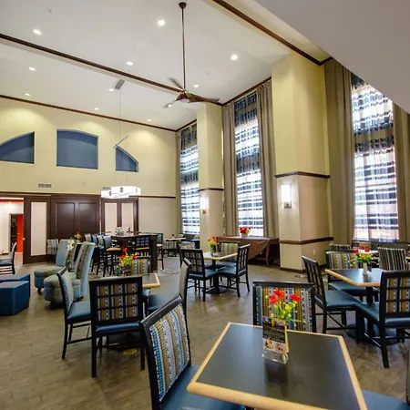 Hampton Inn & Suites Port Arthur-2