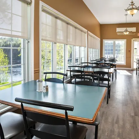Hôtel Marineau Mattawin-2