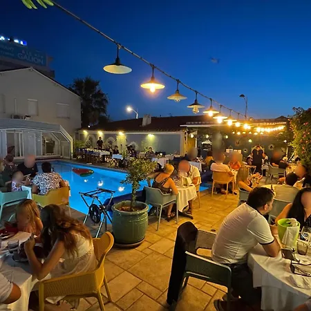 Le Galion Hotel Et Restaurant Canet Plage - Logis-3