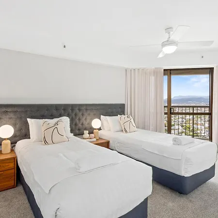 Burleigh Esplanade Apartments-3