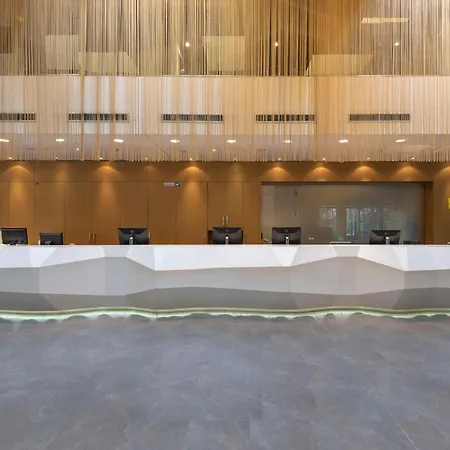 Doubletree By Hilton Vienna Schonbrunn-2
