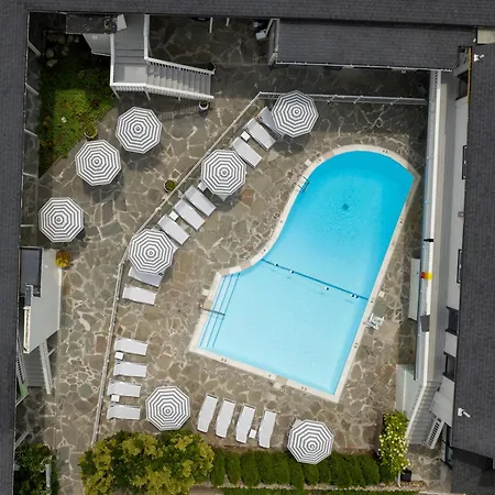 A Wave Inn - Montauk-3