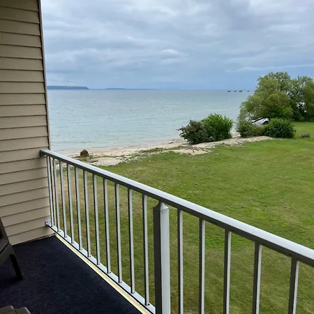 Quality Inn Lakefront-3