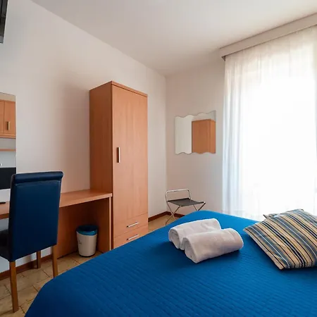 Hotel Beach-2