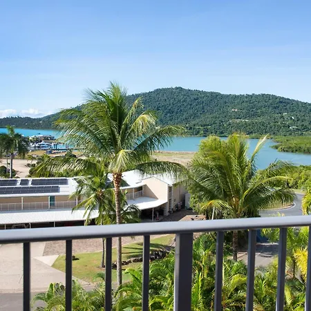 Coral Sea Vista Apartments-2