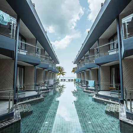 Hotel Tide Phuket Beachfront-3