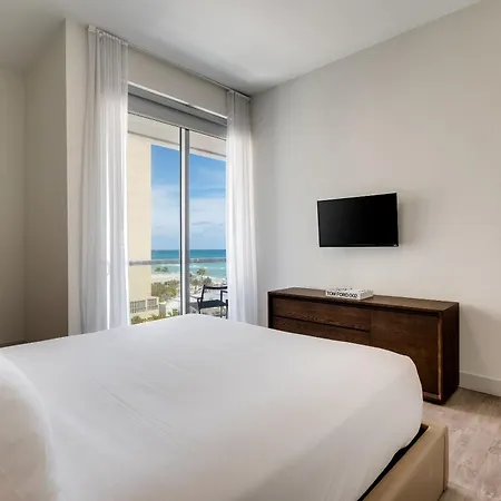 Costa Hollywood Beach Resort - An All Suite Hotel-2