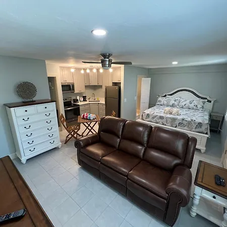 Tarpon Tale Inn-2