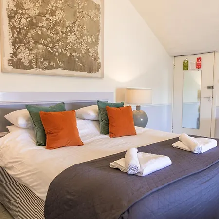 The Woodlands Hotel-2