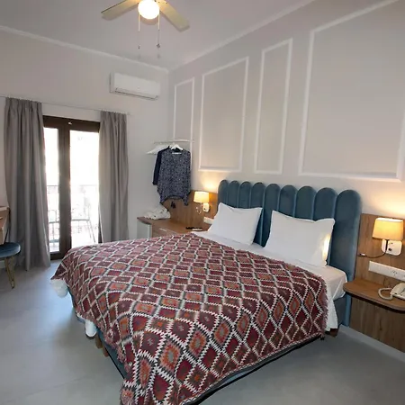 Paradise Hotel-3