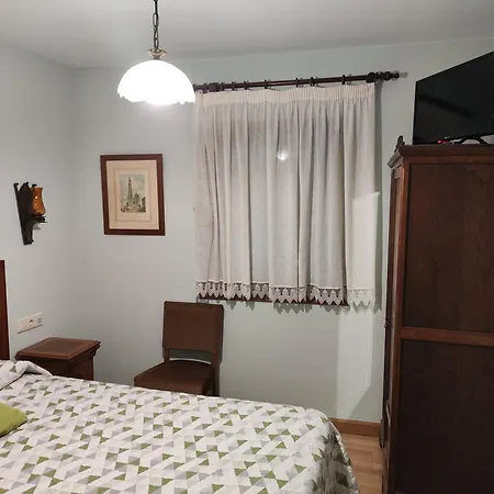 Hotel Azkue-2