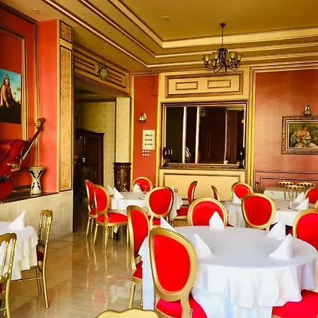 Hotel Les Ambassadeurs-2