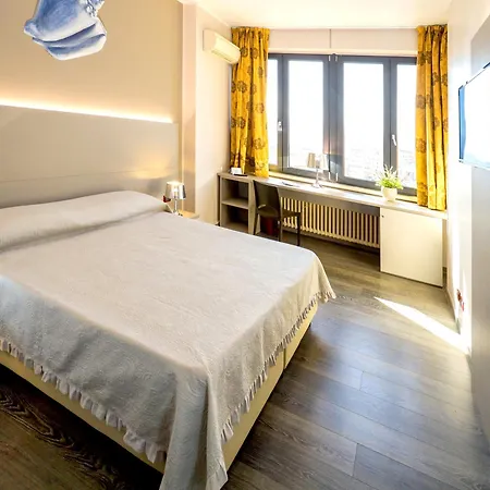 Hotel Italia Di Lerici-3