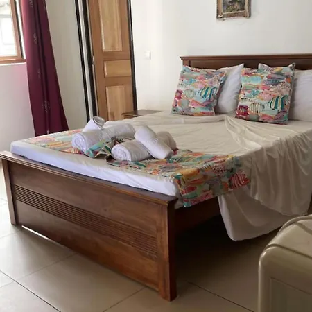 Le Lagon Bleu Guest House By Hyde Tide-2