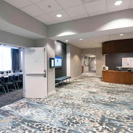 Doubletree By Hilton Hotel And Conference Center Chicago North Shore-3
