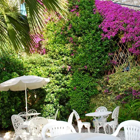Hotel De Charme Regency-3