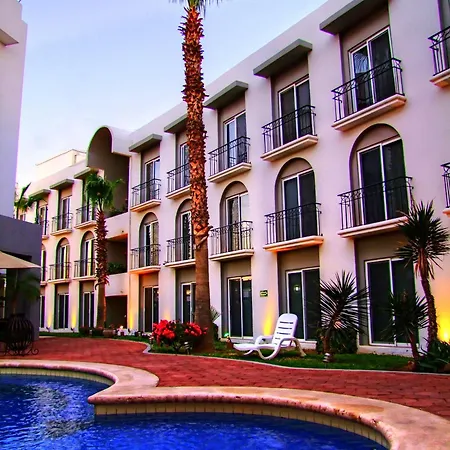Seven Crown Express & Suites By Kavia-3