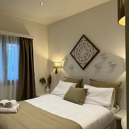 Naxos Petite Studios-2