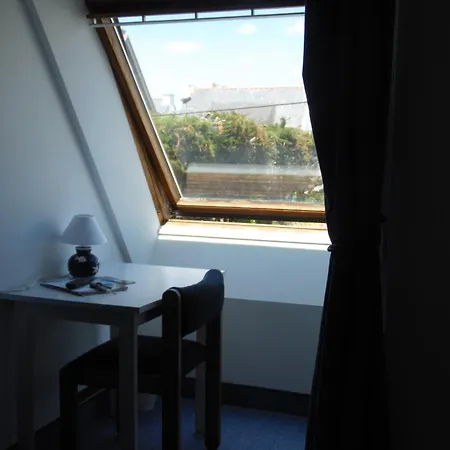 Hotel Du Petit Matelot-3