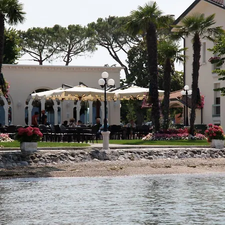 Hotel Lugana Parco Al Lago-2