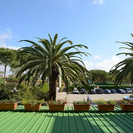 Hotel Oasis-2
