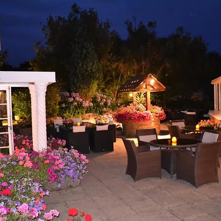 La Place Country Cottages-3