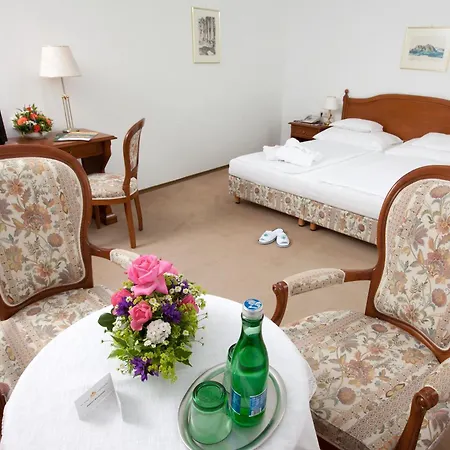 Hotel Richard Loewenherz-2