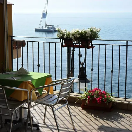 B&B Miramare-2