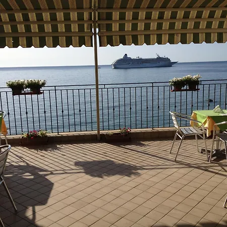 B&B Miramare-3