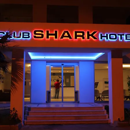 Club Shark Hotel-3