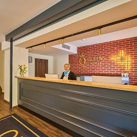 Wellness Hotel Queens-3