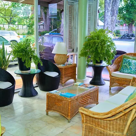 Tropical Sunset Beach Apartment Hotel-2