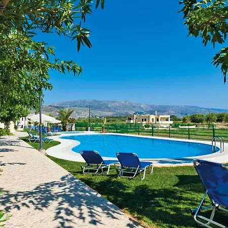 Selini Suites & Waterpark-2