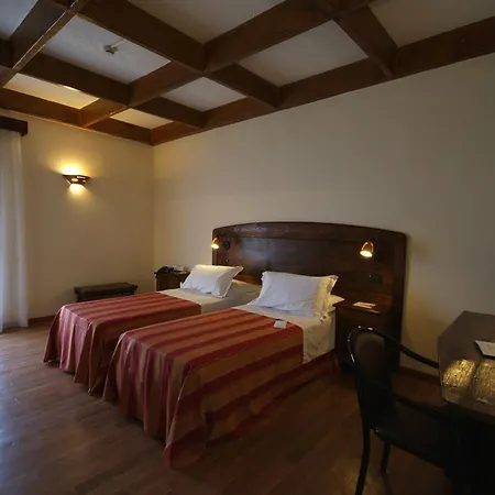 Una Hotels Regina Bari-3