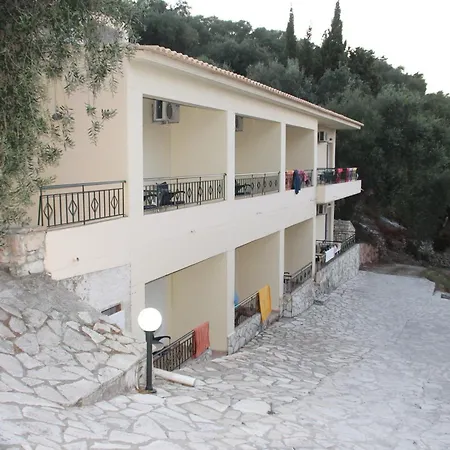 Amfitriti Hotel & Studios-3