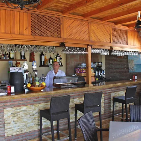 Hostal Cafeteria El Mero-3